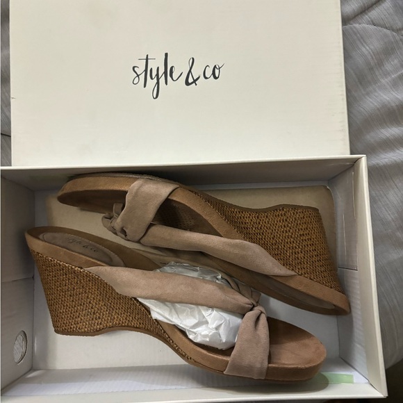 Style & Co Women’s Chickaaf Taupe MC Size 9.5M 2020 Brown Heels NEW - Picture 2 of 16